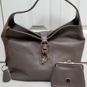 DOONEY & BOURKE LARGE LOGO LOCK HOBO TOTE AND WALLET SET NEW